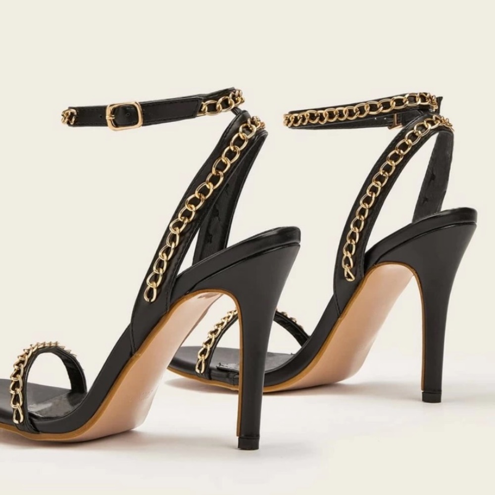 Heels - Picture 3 of 3